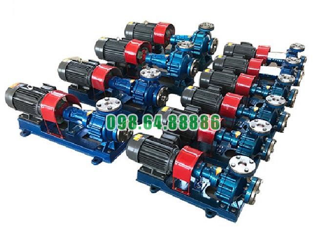 Bơm dầu tải nhiệt RY50-32-160 tốc độ quay 2900 vòng/phút, công suất 3 kW, lưu lượng 12.5 m3/h, cột áp 30 m